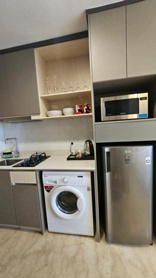 Studio Sea View Apartment At Gold Coast Pik By Mysweethome Jakarta Exteriör bild