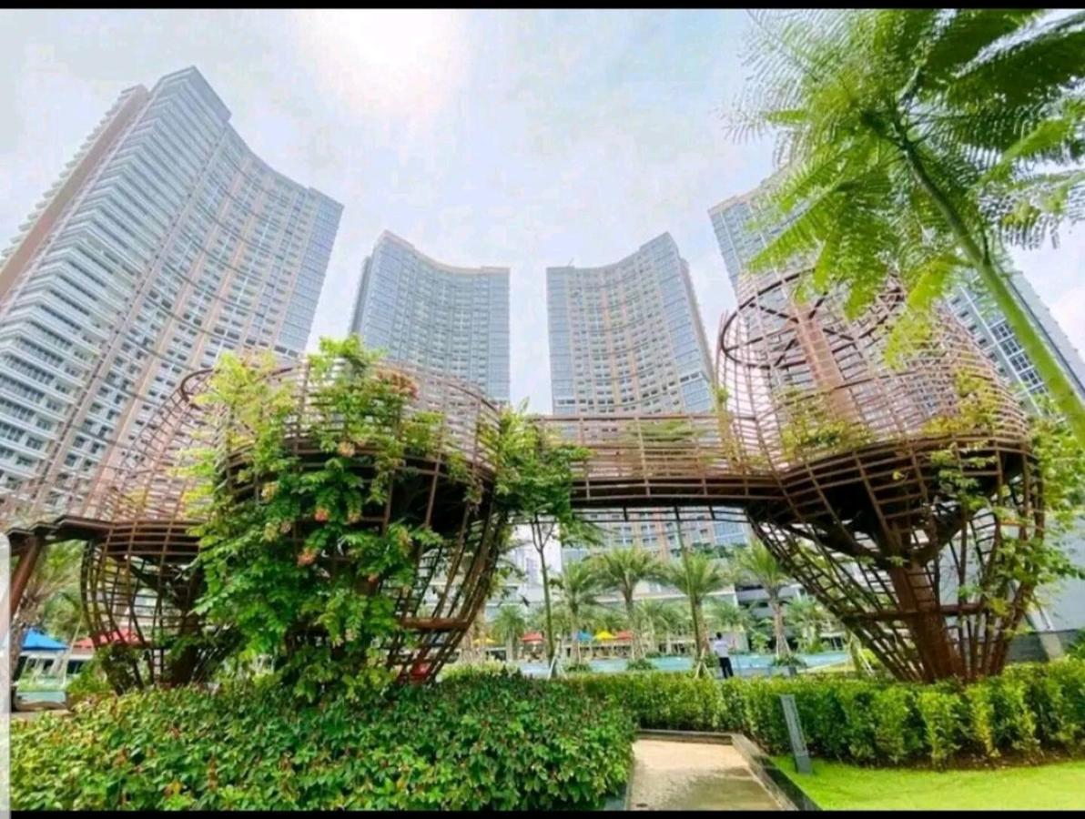 Studio Sea View Apartment At Gold Coast Pik By Mysweethome Jakarta Exteriör bild