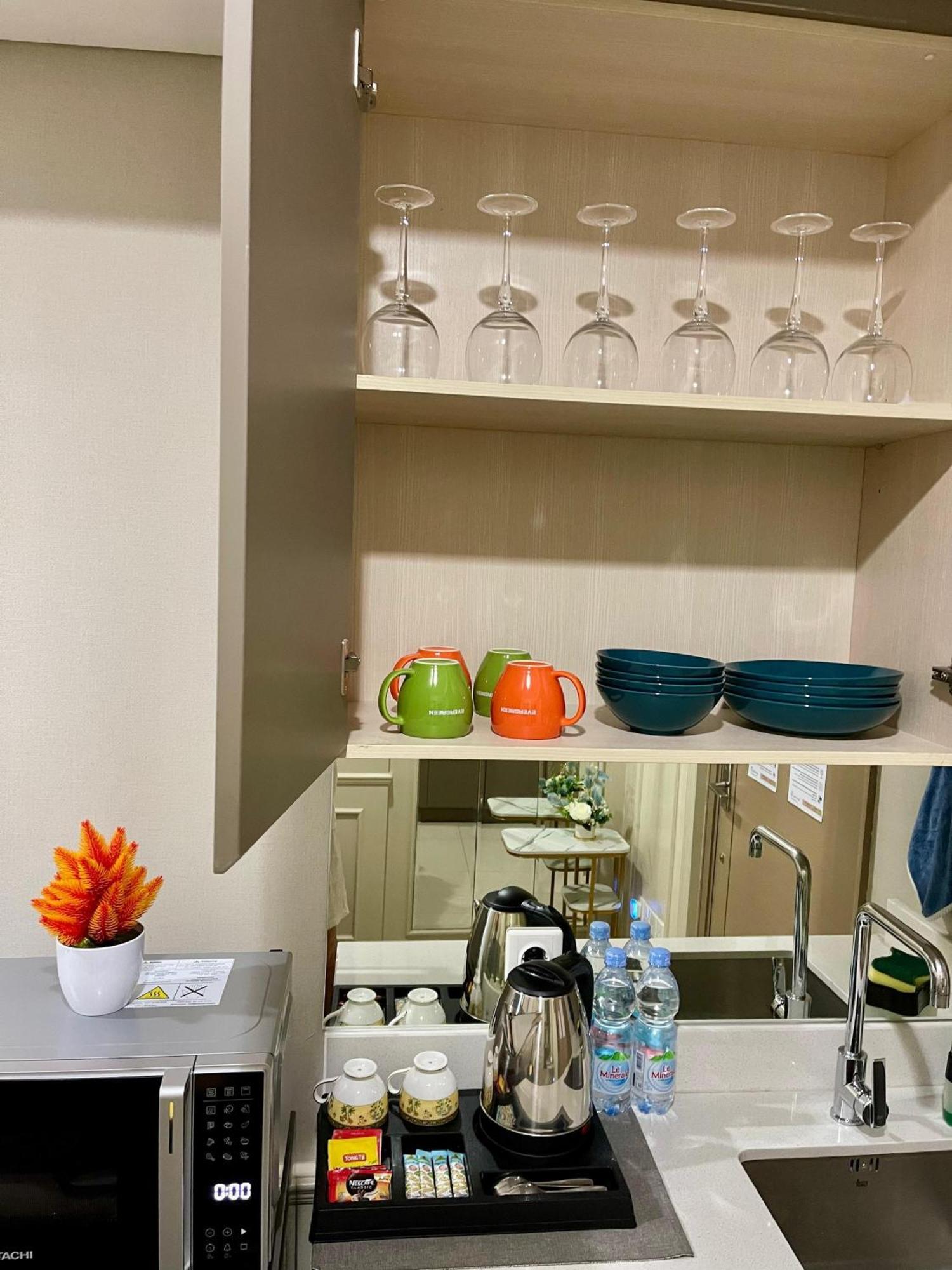 Studio Sea View Apartment At Gold Coast Pik By Mysweethome Jakarta Exteriör bild
