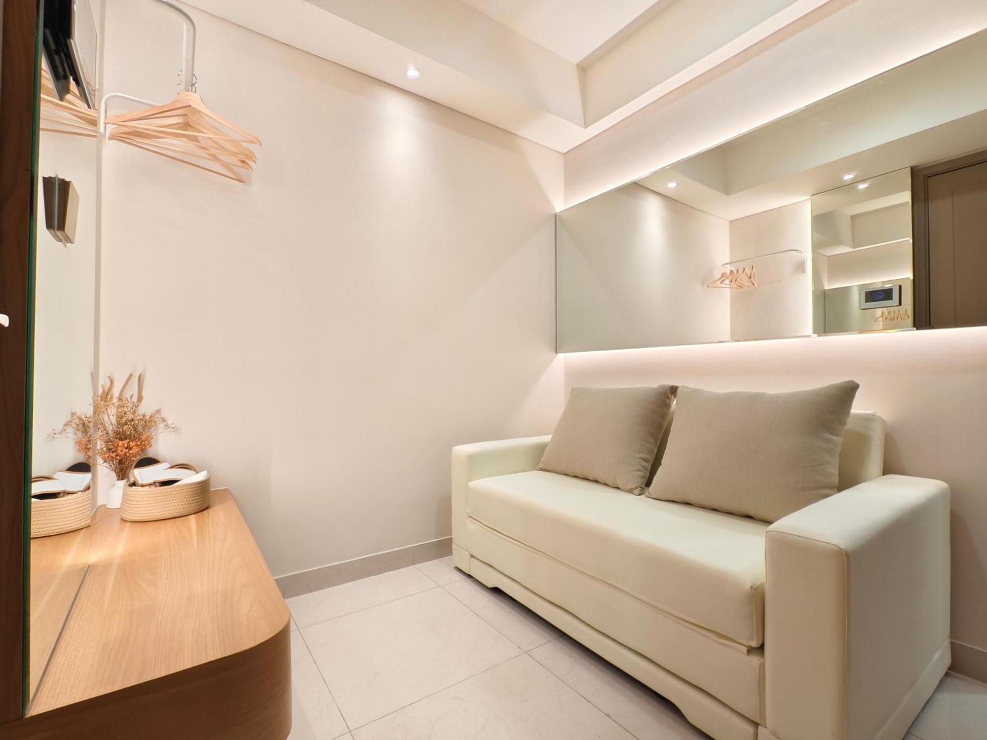 Studio Sea View Apartment At Gold Coast Pik By Mysweethome Jakarta Exteriör bild